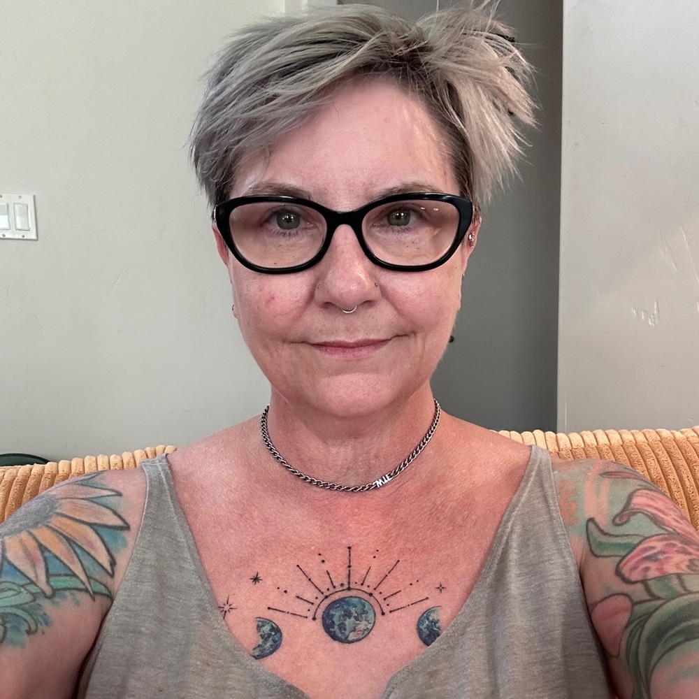 Meet your Posher, Melissa
